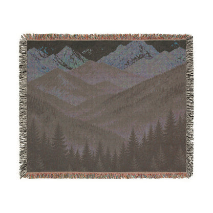 Mountain Landscape Woven Blanket — Cozy Forest Ridge Throw