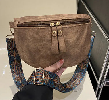 2025 Retro Wide Shoulder Women's Chest Bag Fashion Casual Armpit