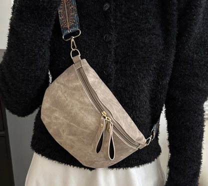 2025 Retro Wide Shoulder Women's Chest Bag Fashion Casual Armpit