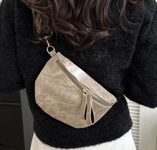 2025 Retro Wide Shoulder Women's Chest Bag Fashion Casual Armpit